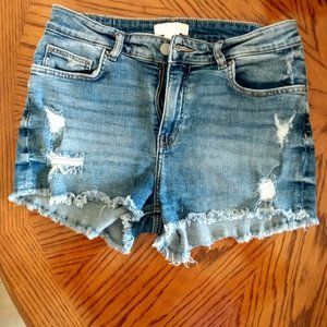 H&M SHORTS SIZE 4